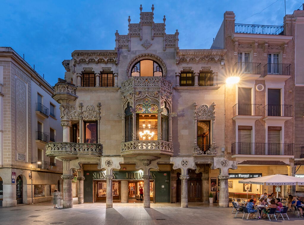 Casa Navas, en Reus (casanavas.net).