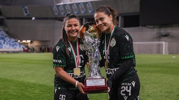 La delantera peruana Alesia García se coronó campeona de la Copa de Hungría con el Ferencváros Torna Club