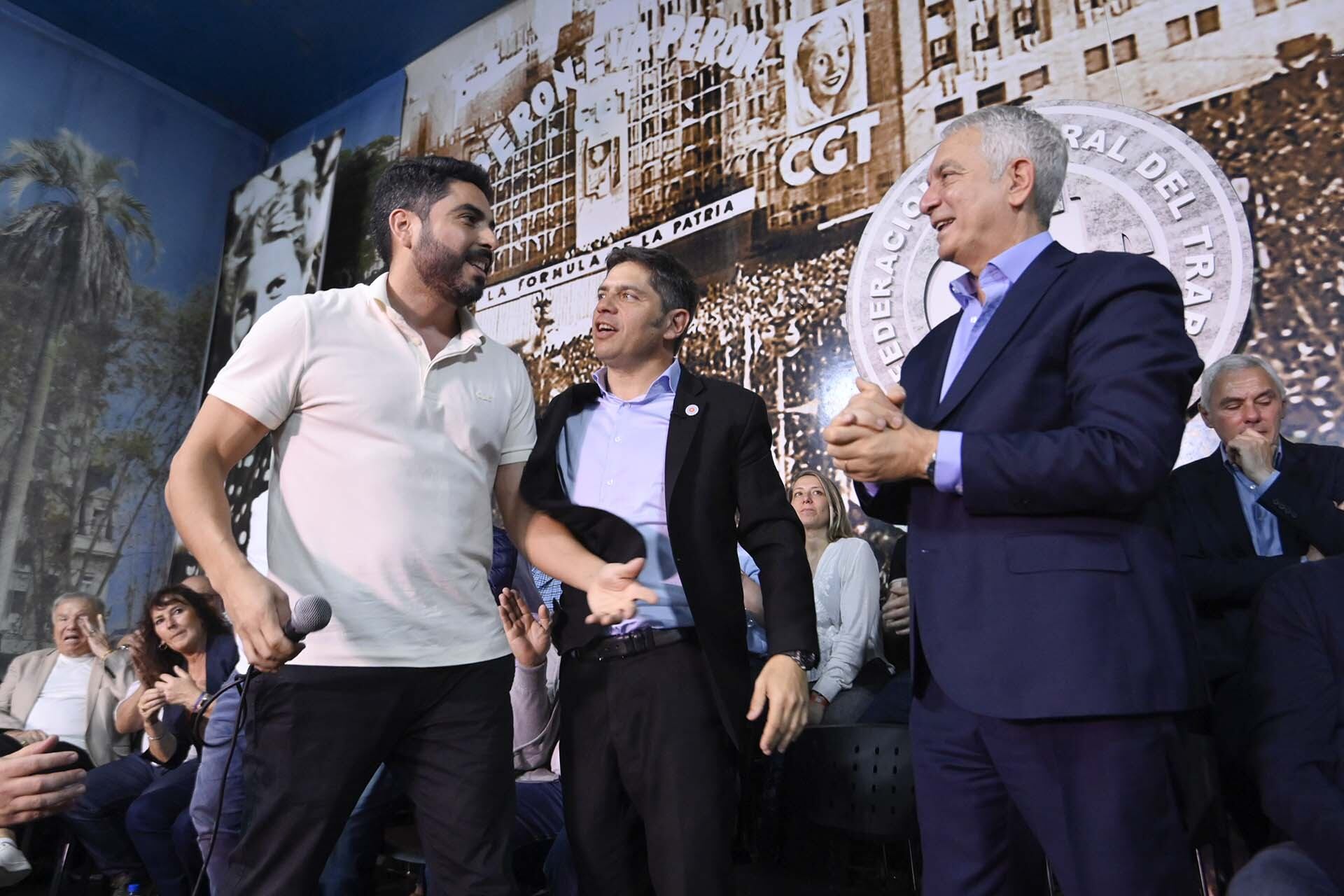 Hugo Moyano (h) con Kicillof y el intendente de La Plata, Julio Alak