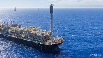 Petrobras compra el 49% de