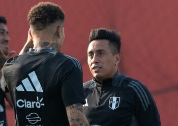 Paolo Guerrero y Christian Cueva