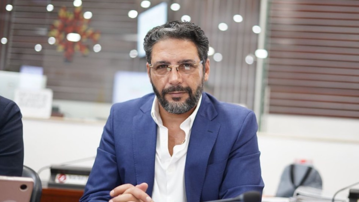 Suspenden a Agmeth Escaf por expresiones contra Abelardo de la Espriella: será investigado por la Procuraduría