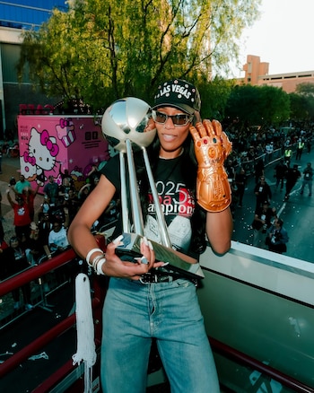 A'ja Wilson celebra el título