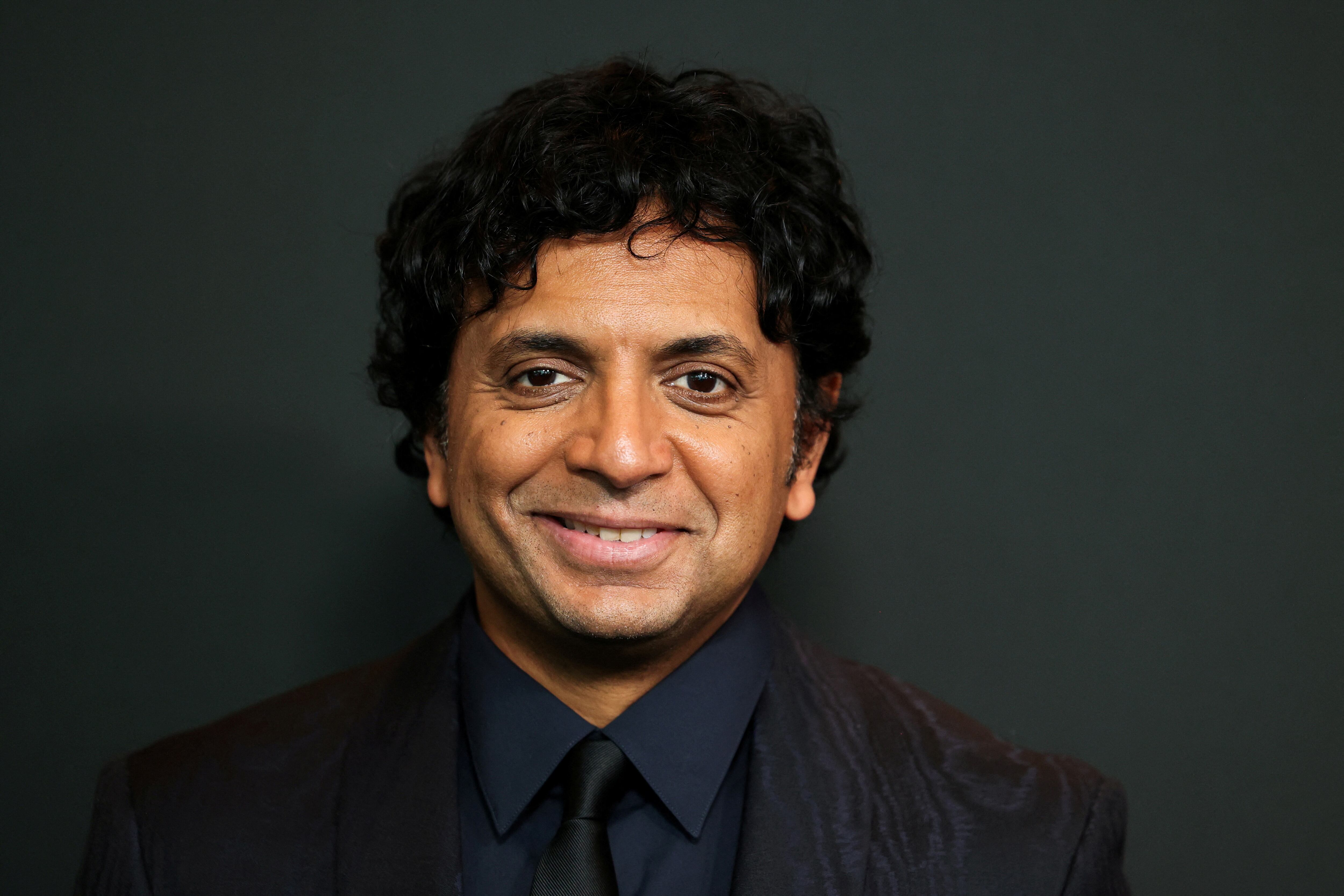 Shyamalan y Sparks crearon versiones independientes de la misma historia: guion cinematográfico y novela (Foto: REUTERS/Caitlin Ochs)