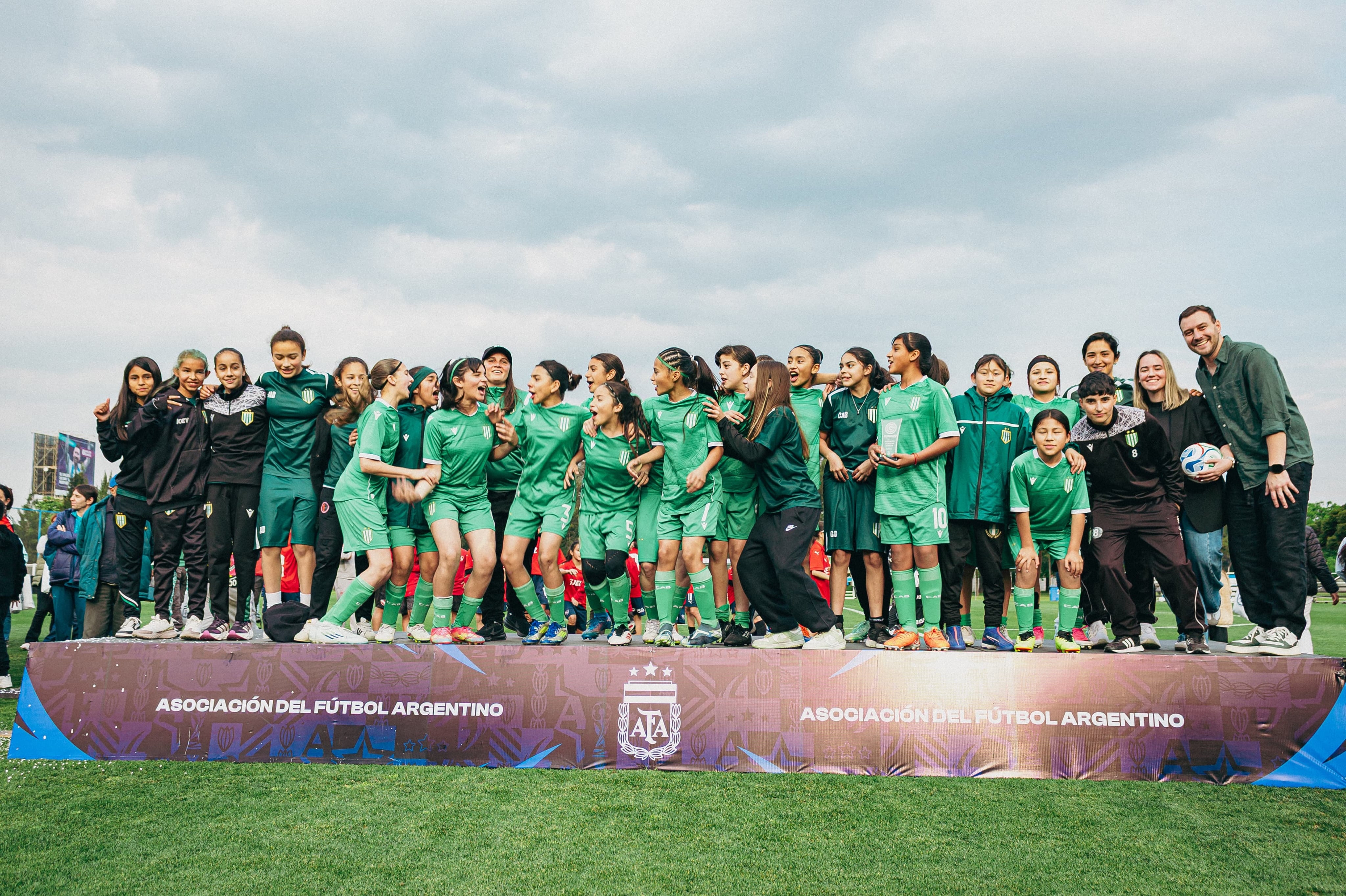Banfield completó el podio en la primera edición del Torneo Sub 12 femenino (@banfieldfutfem)