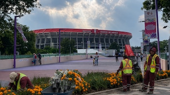 ¿Se adelantó el Día de Muertos? Sorprenden flores de cempasúchil a días del Mundial 2026 en el Estadio Ciudad de México