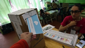 Elecciones legislativas de Argentina de 2025 - votando