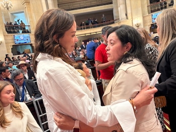 La viuda del senador Miguel Uribe Turbay envió un mensaje de solidaridad a las víctimas del conflicto armado y a las familias que han perdido seres queridos a causa de la violencia - crédito Senado de la República