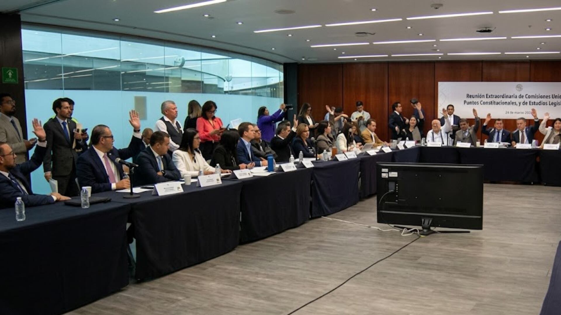 El Senado aprueba el ‘Plan B’ y se va al pleno.