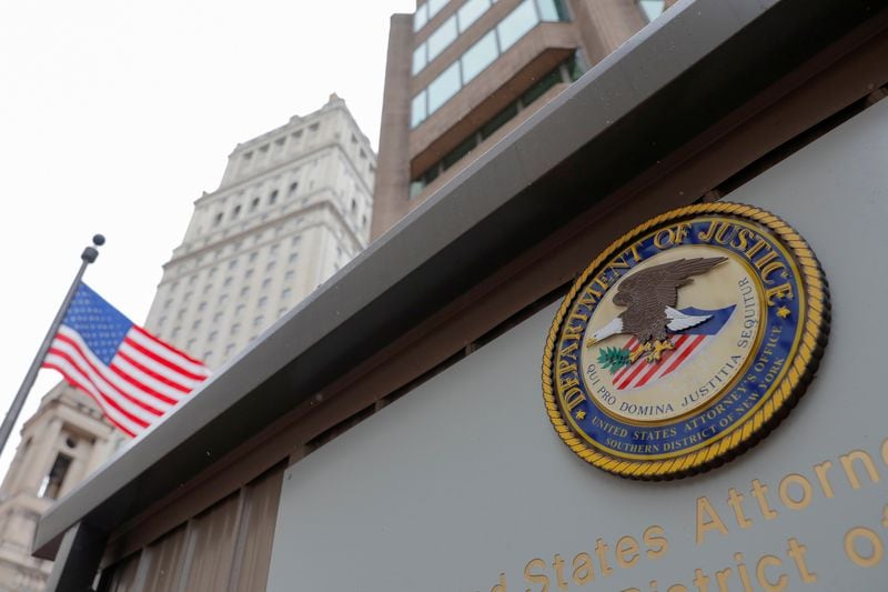 Clayton se desempeña actualmente como fiscal federal en Manhattan, una de las oficinas de persecución penal más influyentes del país