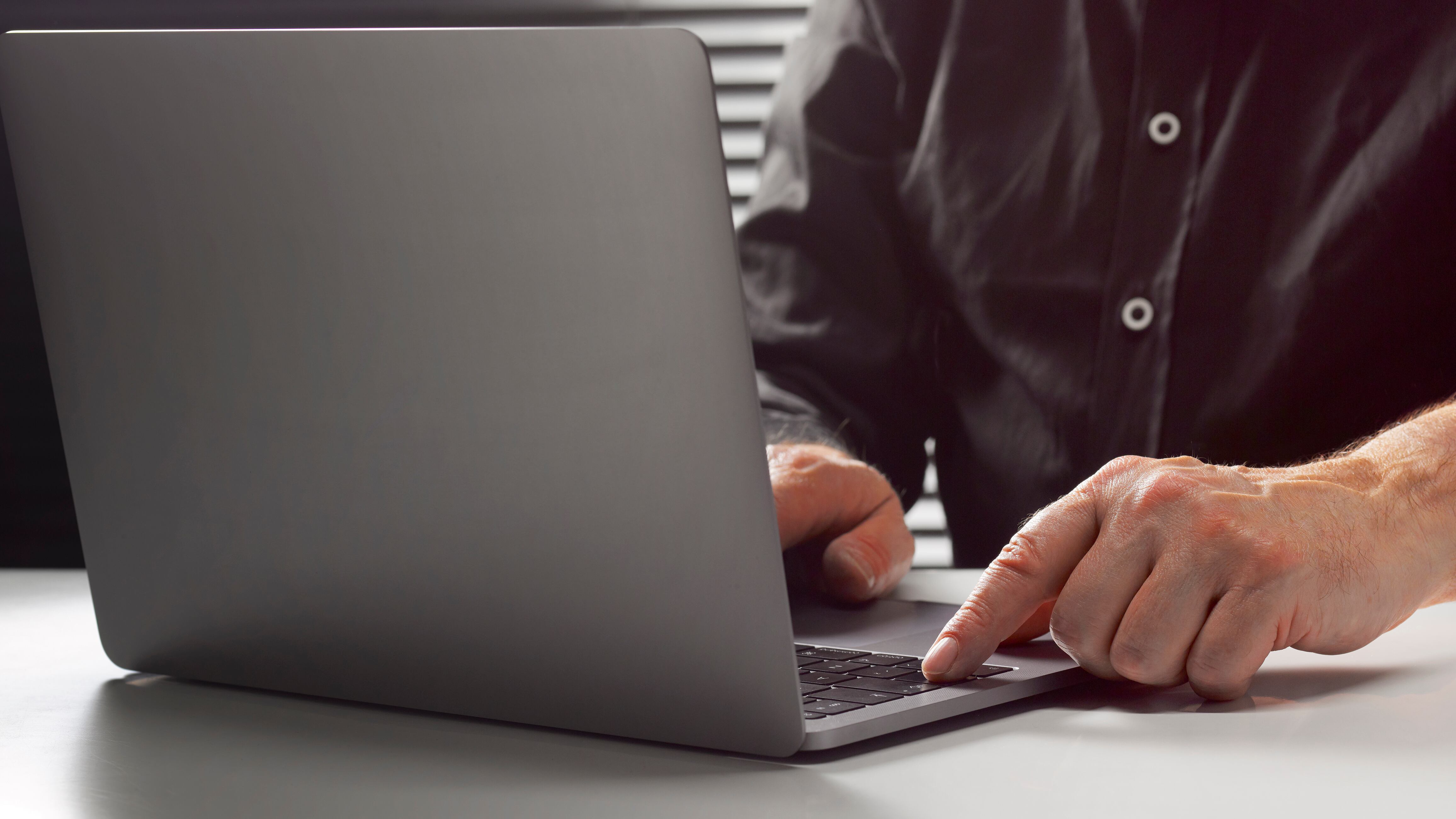 El incremento en el tráfico de usuarios y el volumen de operaciones multiplican la circulación de intentos de fraude y engaño. GETTY