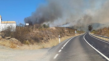 El Infoca da por controlado el incendio forestal de Villanueva de los Castillejos