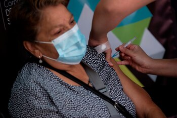 Chile espera vacuna a más de 3 millones de personas en 15 días