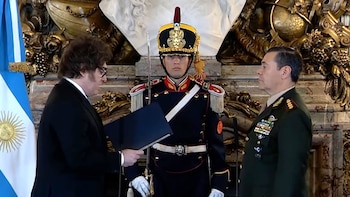 De uniforme, el teniente general