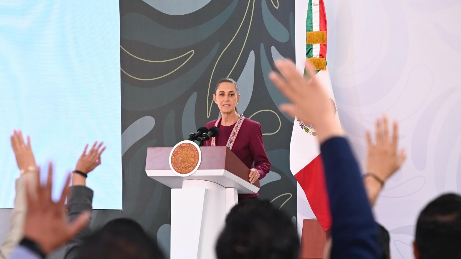 La Presidenta responde las preguntas de los reporteros en Palacio Nacional. Crédito: Especial