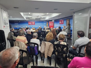 Militantes de la agrupación socialista