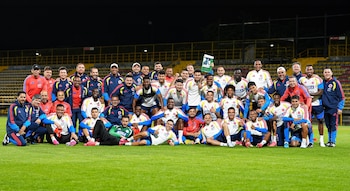 Los 26 jugadores convocados a la selección Colombia para la Copa Mundial de la FIFA tuvieron su primer entrenamiento completos un día antes del partido - crédito FCF