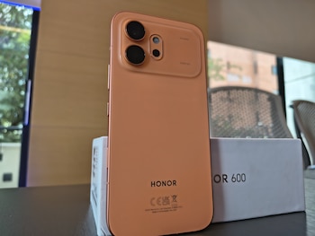 HONOR 600 ofrece una biblioteca con diecinueve plantillas de edición y un modo de estilo libre para que los usuarios diseñen animaciones a medida.