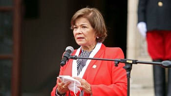 La decana respondió a esta