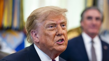 Trump advirtió que EEUU “va a golpear con fuerza” a Irán tras el intercambio de ataques que reavivó la guerra