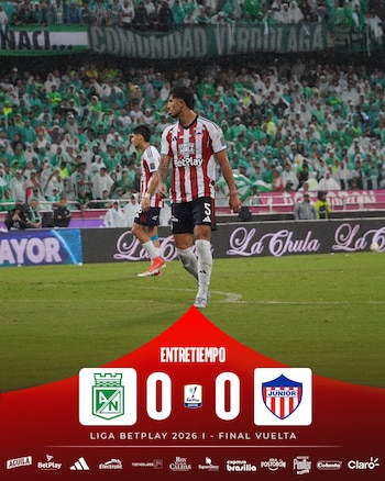 Daniel Rivera fue una de las figuras en la serie inhabilitando a Alfredo Morelos en las acciones ofensivas - crédito Junior FC