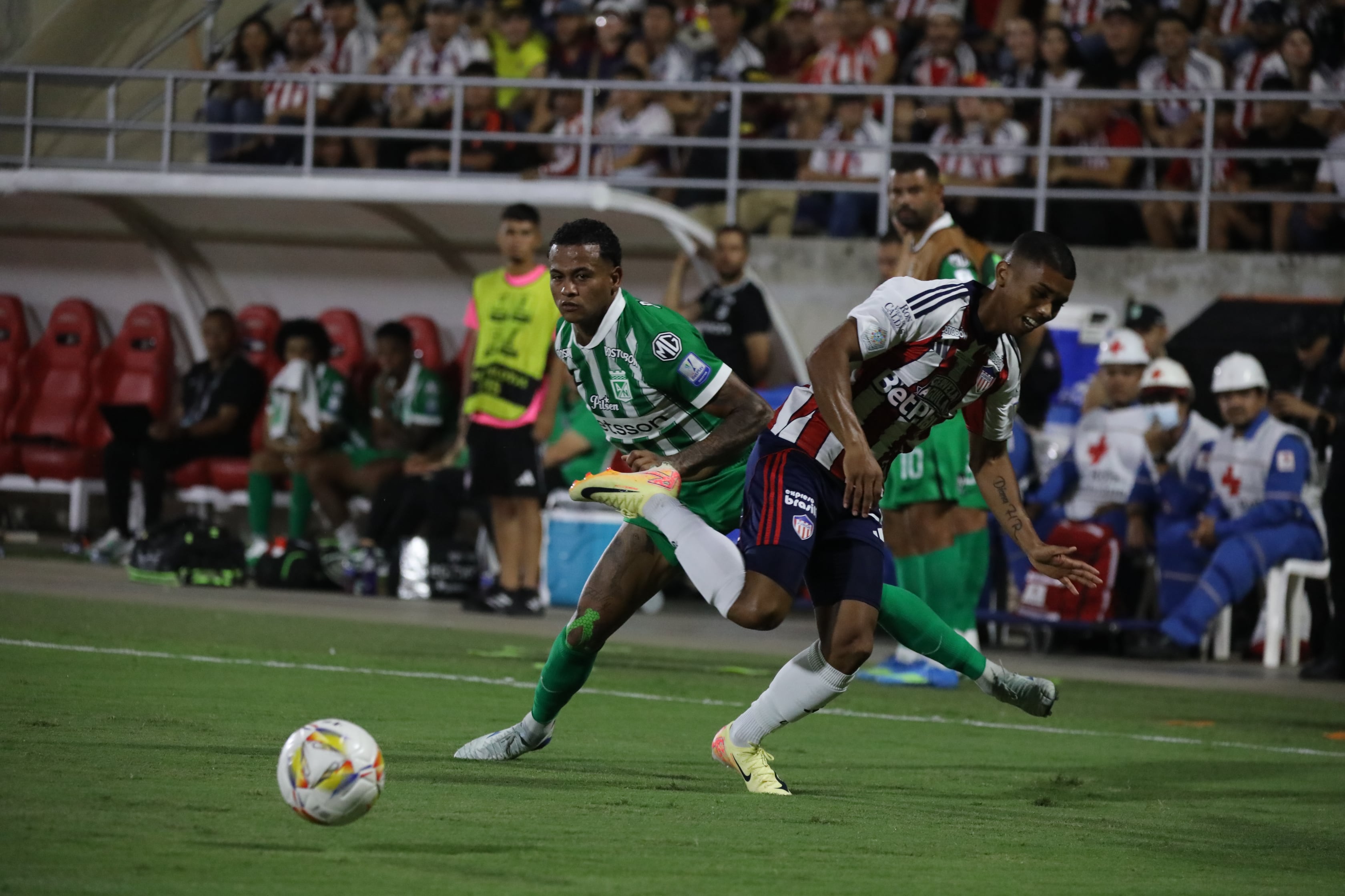 Junior FC goleó 3-0 a Atlético Nacional en el partido de ida y es gran favorito al título del primer semestre del 2026 - crédito Colprensa