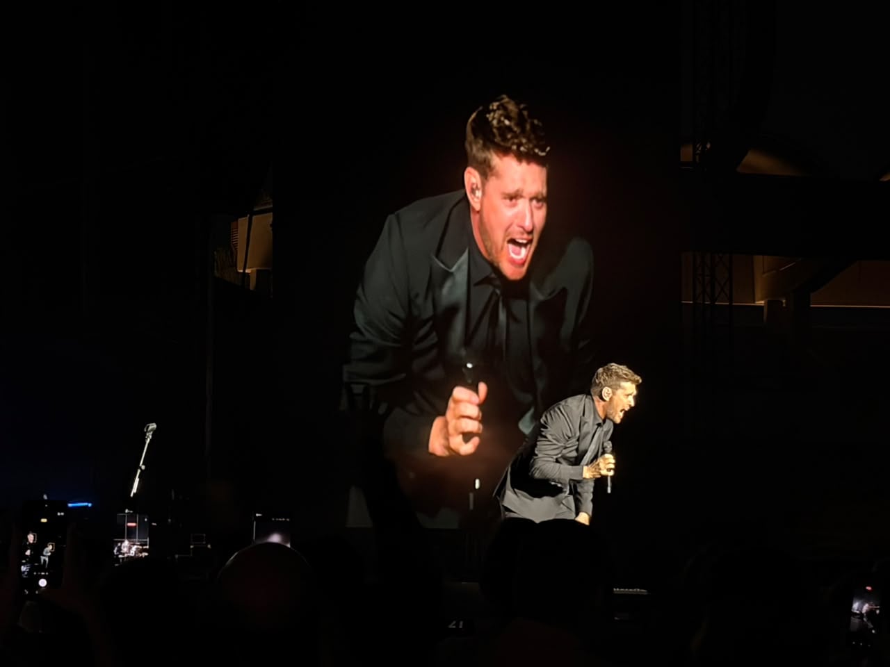 El cantante inauguró el Coliseo GNP Seguros de Guadalajara (Foto: Ignacio Izquierdo)