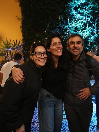 Gianella Neyra y Giovanni Ciccia visitaron salas y compartieron con el público durante funciones de Amando a Amanda.