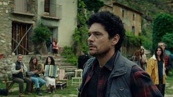 ‘Enjambre’, el ambicioso thriller rural que quiere desmitificar la vida en el campo: “No basta con huir de la ciudad, tenemos que cambiar la mentalidad”