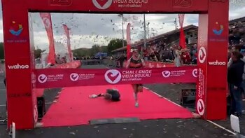 Increíble final en un triatlón