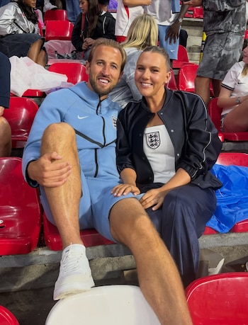 Historia de amor de Harry Kane y Kate Goodland