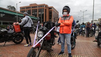 Rappi le echó la culpa a los repartidores tras la millonaria multa de la Superintendencia: ellos son quienes deben abstenerse de entregar licor a menores de edad