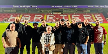 Los Harriers of Norway se convirtieron en la única peña oficial del Kidderminster Harriers, un equipo del ascenso inglés (Instagram/@harriersofnorway)
