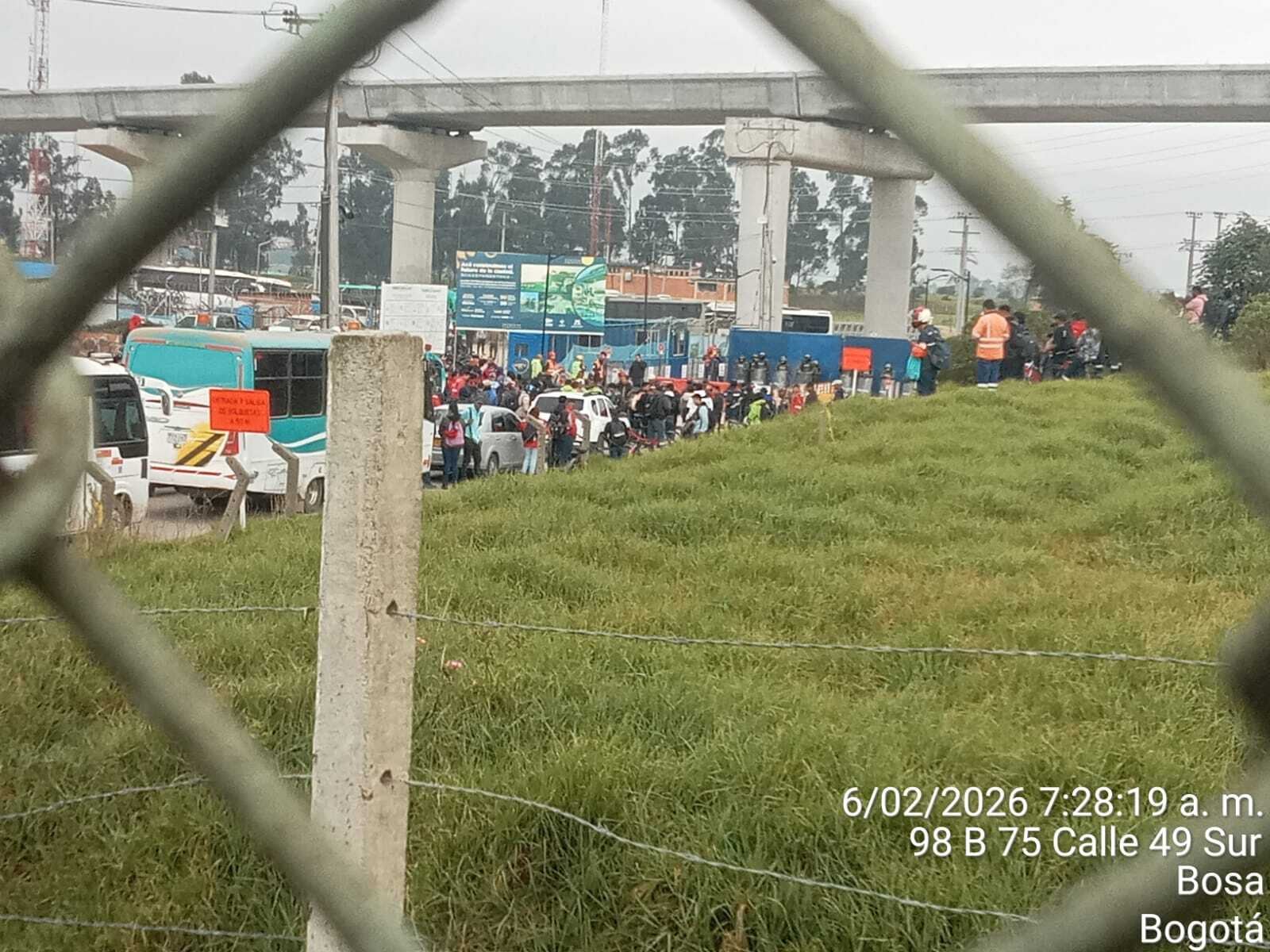 Contratistas del metro de Bogotá protestaron y bloquearon el ingreso al patio taller de la Línea 1: esto dijo la empresa