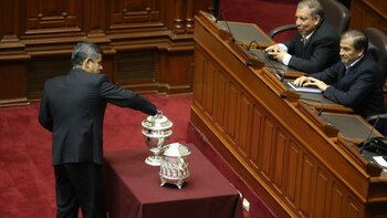 Congresista Luis Gallareta (2016-2019) deposita