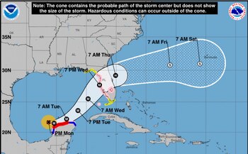 Tras alcanzar la categoría 5, Milton amenaza a Tampa con una marejada ciclónica de hasta 3,6 metros.