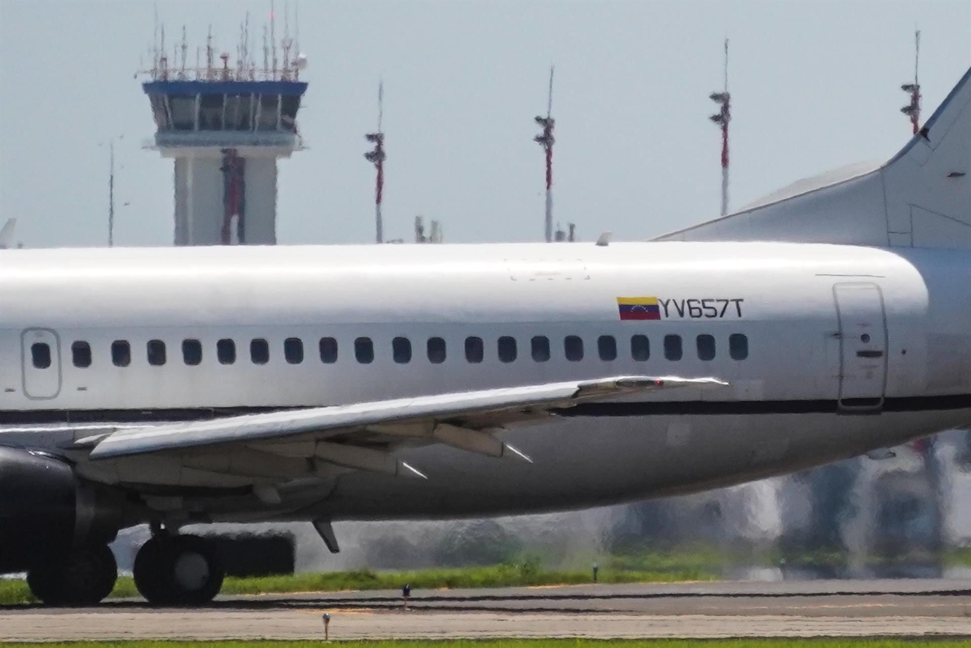 Venezuela recibe a otros 200 nacionales deportados de EEUU