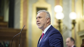 Torres destaca el compromiso del Gobierno para sacar adelante la ley de Secretos oficiales, que "debería estar aprobada"