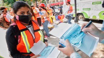 "Vacunas ya", la leyenda que