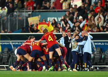 El cuerpo técnico y jugadores