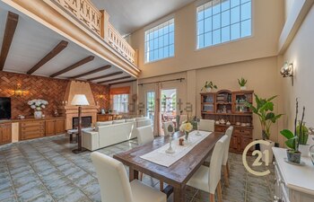 Casa en venta en Elviria,