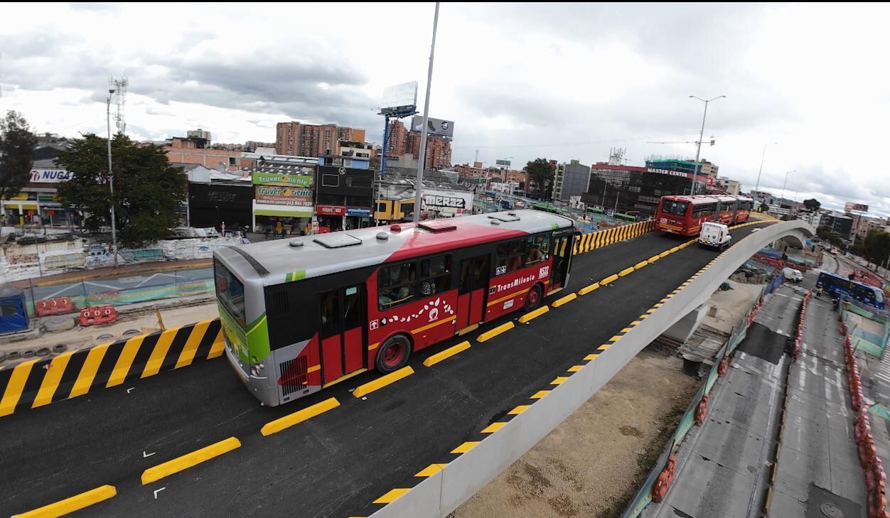 La Alcaldía de Bogotá inauguró el puente vehicular en la intersección de la avenida Suba con calle 100. (Crédito: IDU)