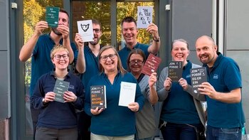Festejos en una librería noruega.