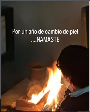 La cantante mexicana acompaña su