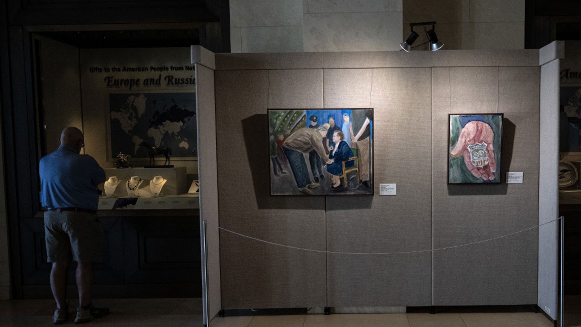 La muestra de George W. Bush, integrada por 16 pinturas, se exhibe en la Biblioteca Presidencial Bush en Dallas, Texas (Foto: Ronald Schemidt/ AFP)