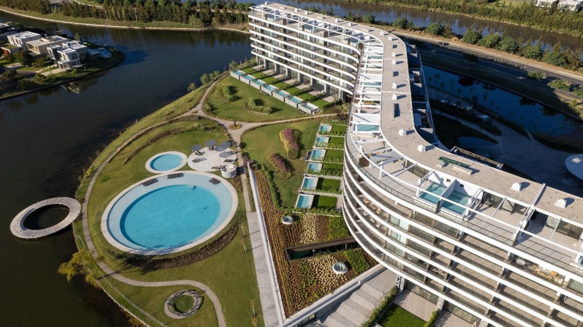 Las vistas hacia el lago central y el Delta del Paraná forman parte de los principales atributos del desarrollo (Consultatio)