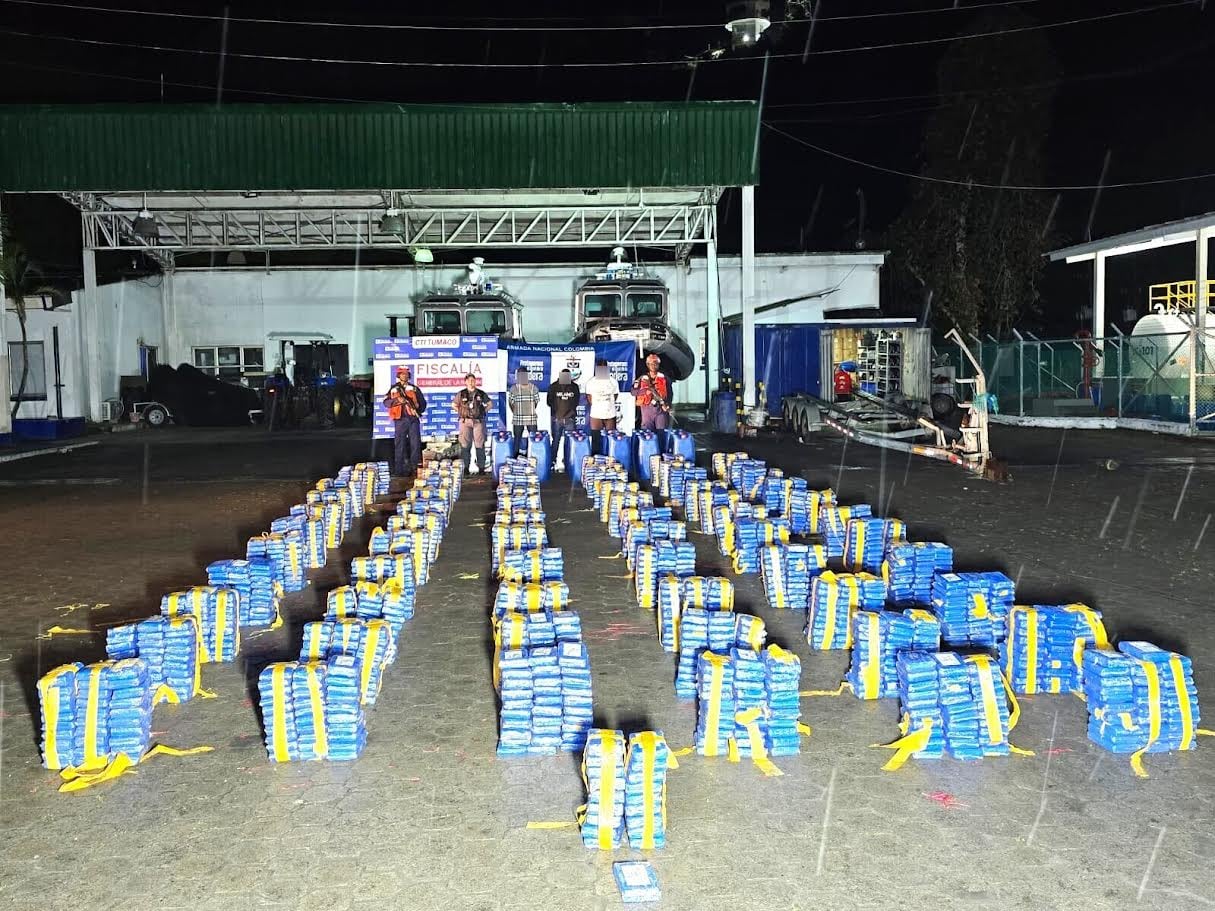 Armada Nacional incautó casi 2 toneladas de cocaína en el Pacífico: fue necesaria ayuda internacional