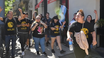 asuncion javier milei seguridad militantes