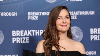 Drew Barrymore y su reflexión sobre la maternidad y la autoaceptación: “El cuerpo cambia, envejeces y ya no es igual”