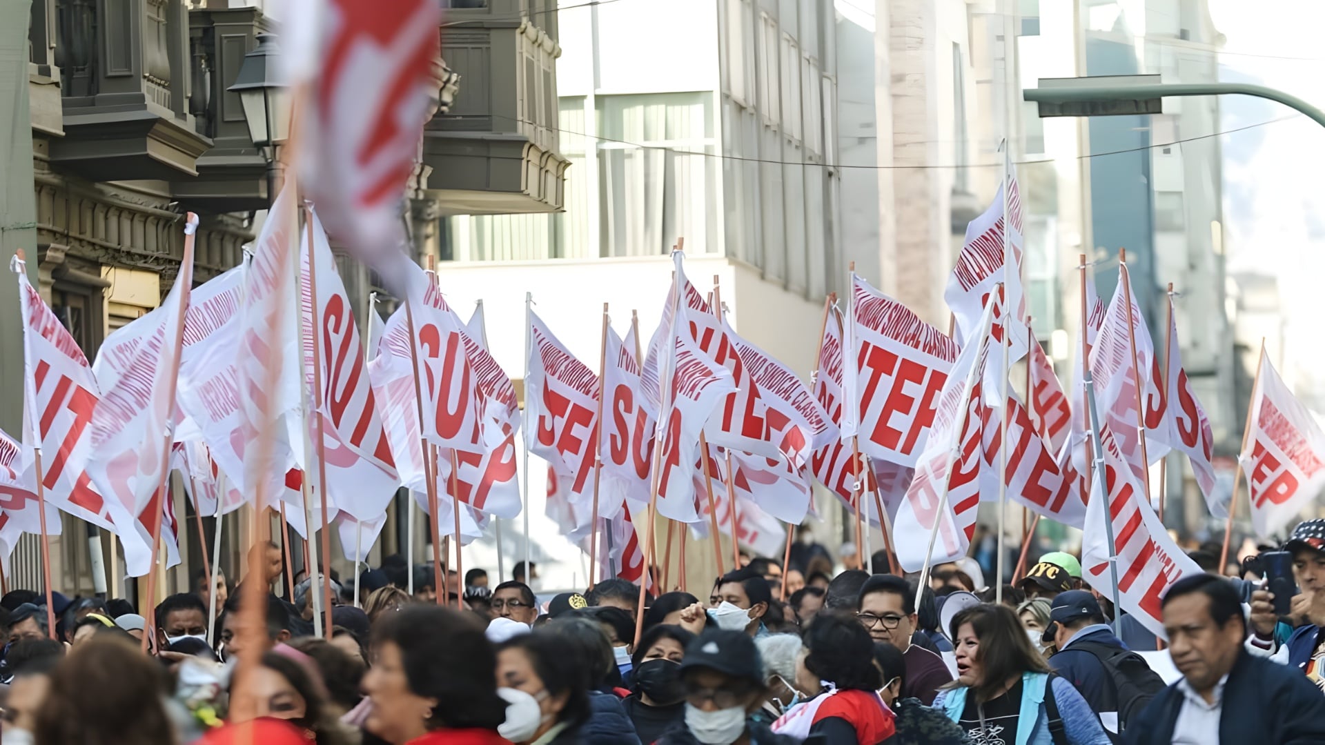 SUTEP anuncia paro nacional contra el Gobierno para el 29 de octubre
